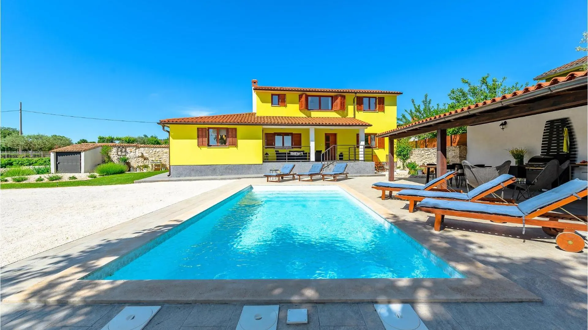 Holiday home Cozy Home In Galizana With Outdoor Swimming Pool Croatia