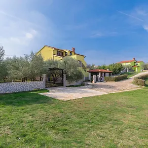 Apartment Meden By Interhome, Galižana